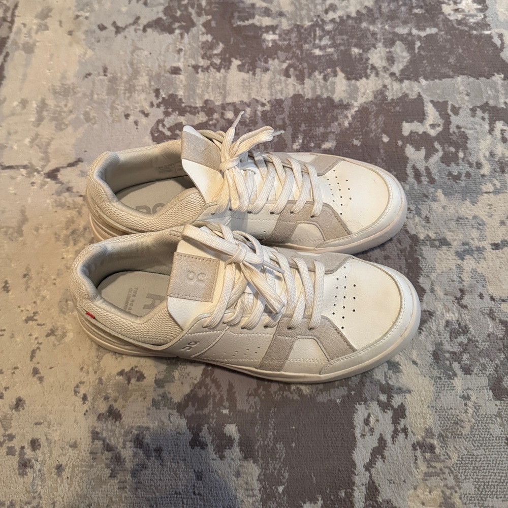 On Cloud Women’s THE ROGER Clubhouse Size 9.5 - Picture 3 of 5